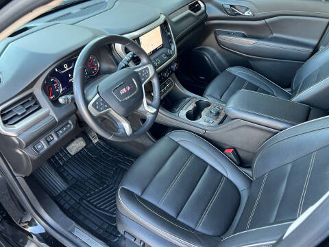 2020 GMC Acadia Denali