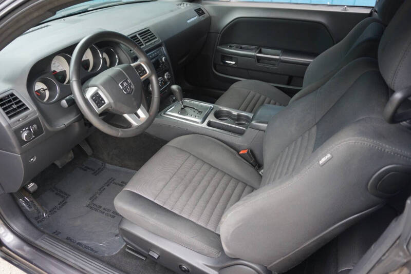 2014 Dodge Challenger SXT