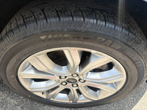 2024 Ford Edge Titanium