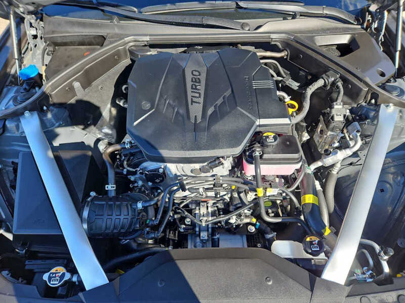 2025 Genesis G70