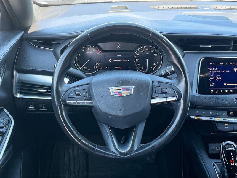 2022 Cadillac XT4 Premium Luxury