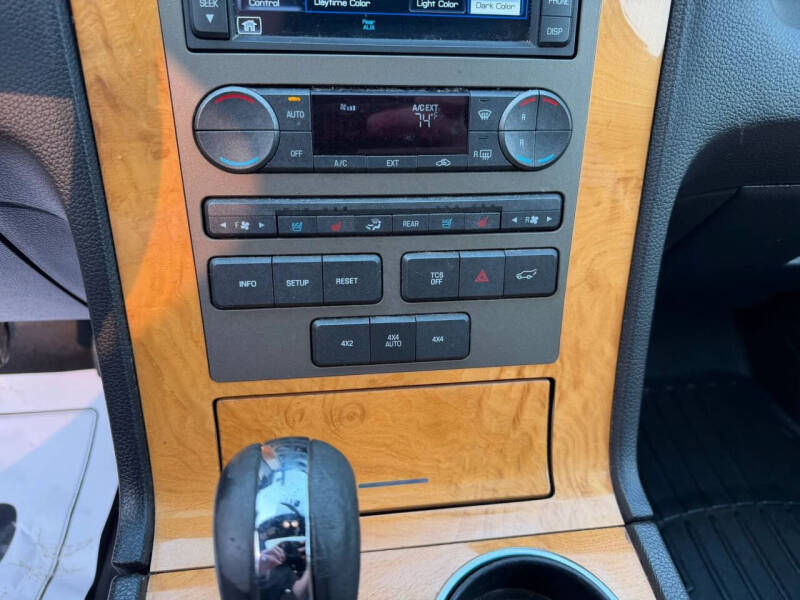 2014 Lincoln Navigator L