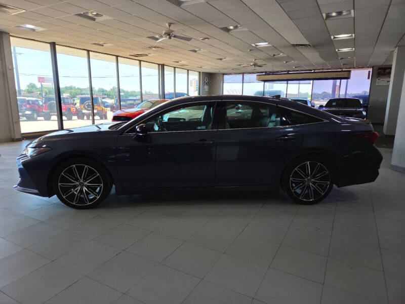 2019 Toyota Avalon XLE