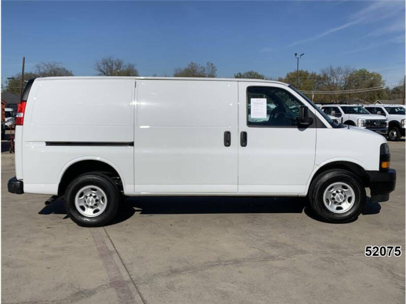 2022 Chevrolet Express 2500