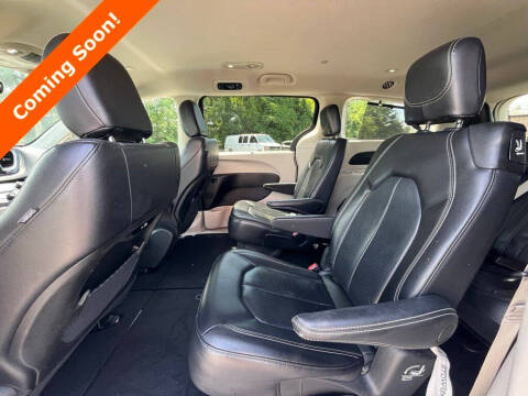 2022 Chrysler Pacifica Touring L