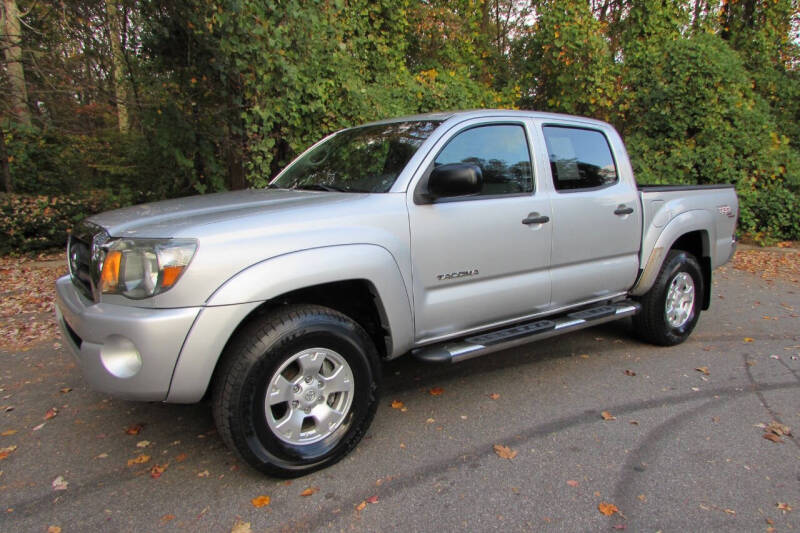 2011 Toyota Tacoma PreRunner photo 2