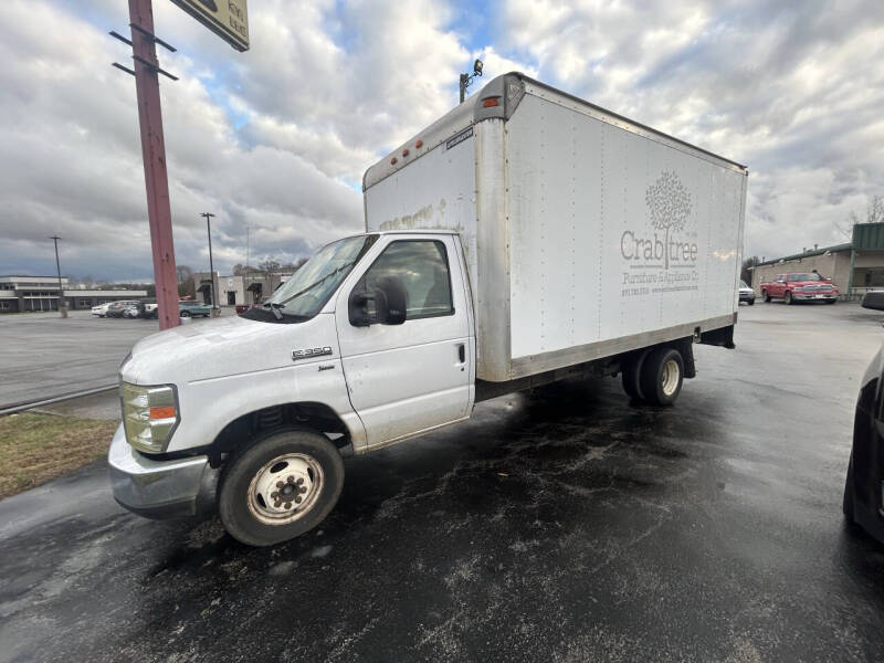 2013 Ford Econoline's photo