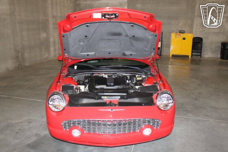 2002 Ford Thunderbird Deluxe