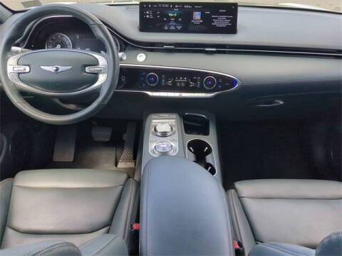 2023 Genesis GV70 2.5T Standard