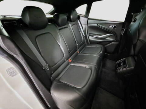 2021 Aston Martin DBX