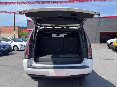 2019 Cadillac Escalade Platinum