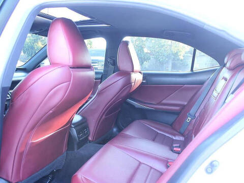 2017 Lexus IS 200t