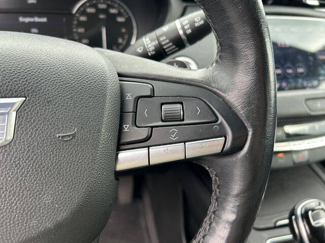 2022 Cadillac XT4 Premium Luxury