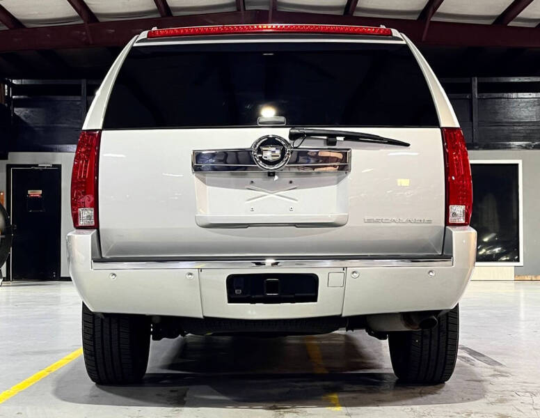 2010 Cadillac Escalade Luxury