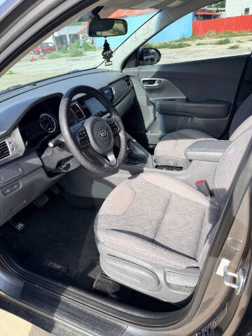 2017 Kia Niro LX