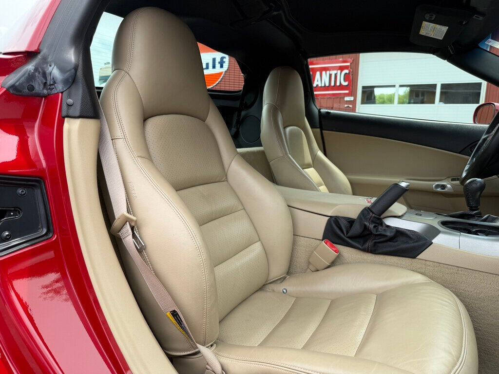 2005 Chevrolet Corvette 38