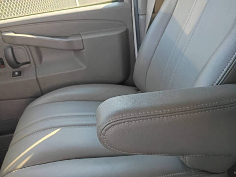 2022 Chevrolet Express 2500