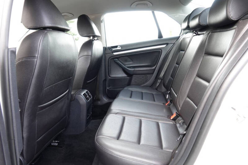 2010 Volkswagen Jetta Limited Edition PZEV
