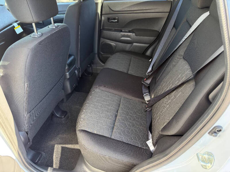 2025 Mitsubishi Outlander Sport LE