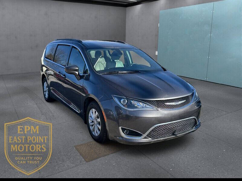 2017 Chrysler Pacifica Touring Plus