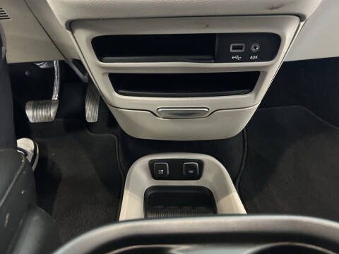 2020 Chrysler Voyager LXi