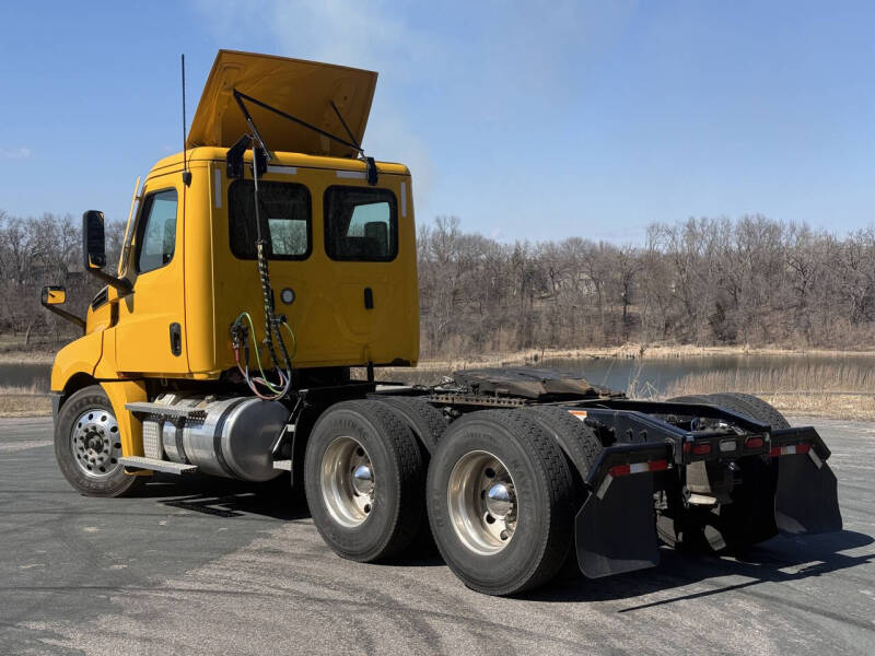 2024 Freightliner Cascadia