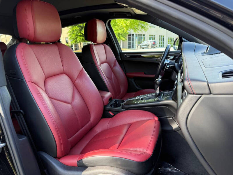 2020 Porsche Macan
