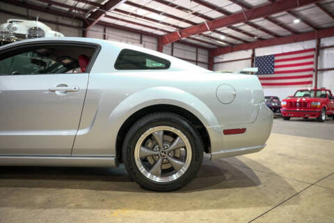 2005 Ford Mustang GT Premium