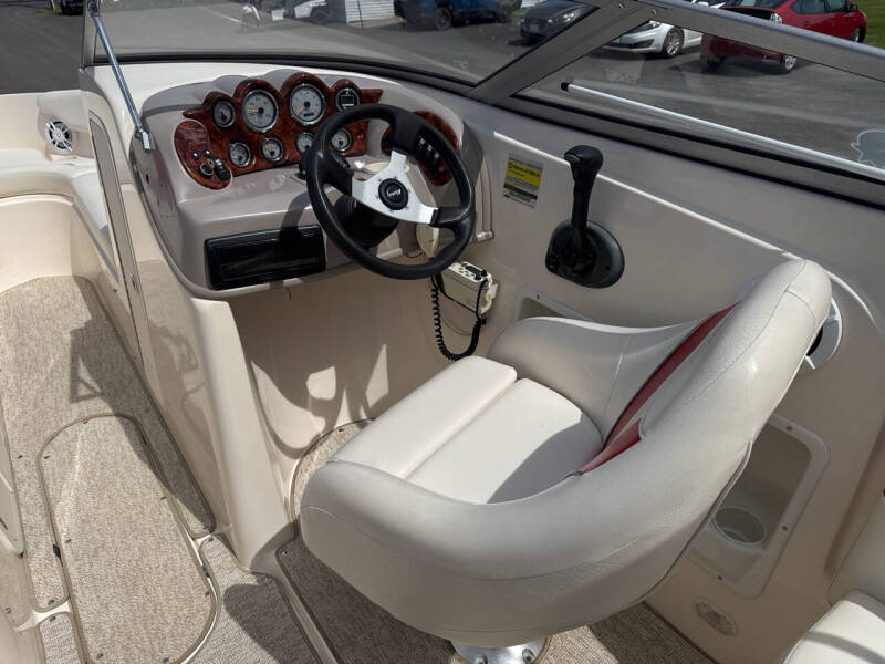 2003 Rinker 232 CAPTIVA