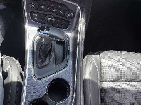 2015 Dodge Challenger SXT Plus