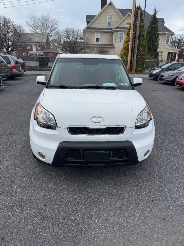 2010 Kia Soul +