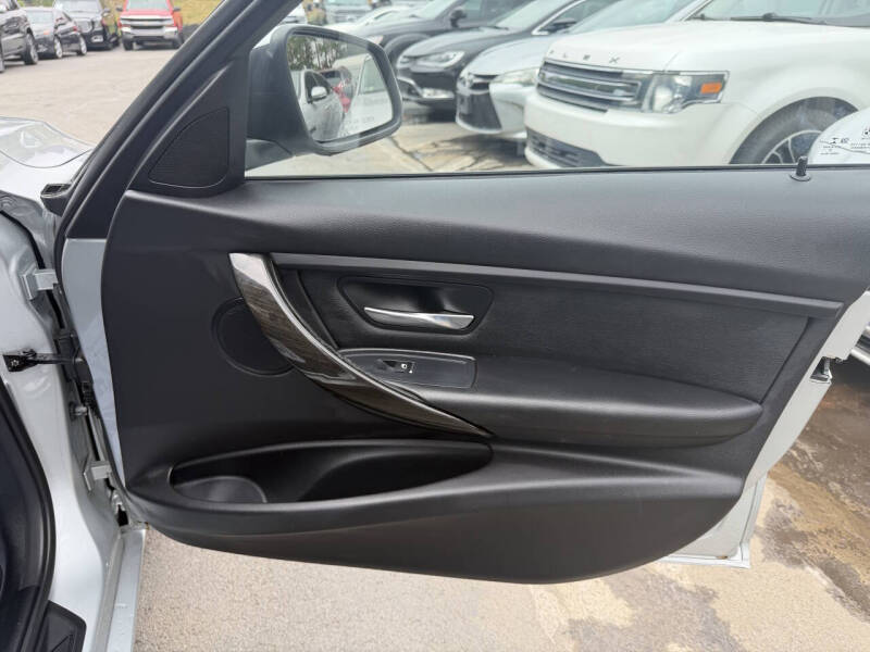 2017 BMW 3 Series 320i