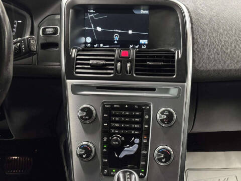 2017 Volvo XC60 T5 Dynamic
