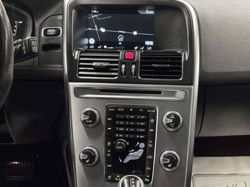 2017 Volvo XC60 T5 Dynamic