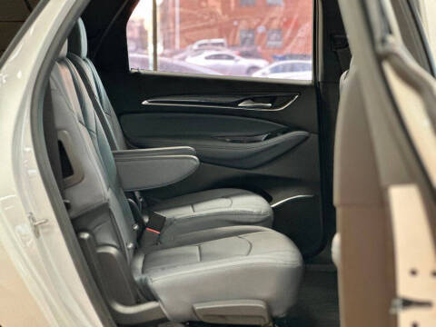 2022 Buick Enclave Essence