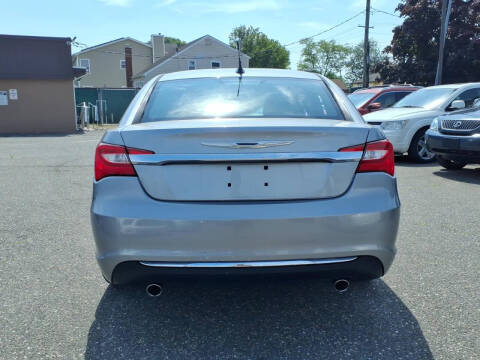 2013 Chrysler 200 Limited