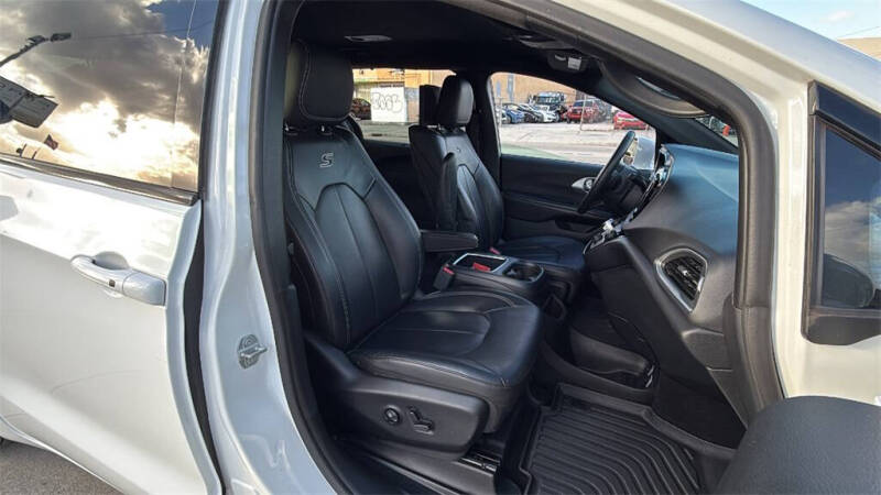 2018 Chrysler Pacifica Touring L Plus