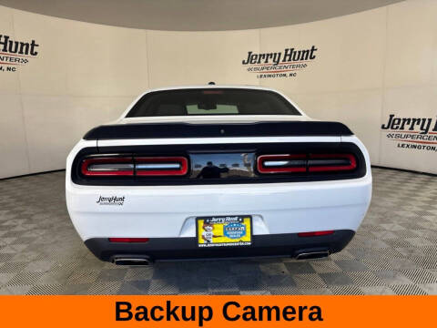 2021 Dodge Challenger SXT