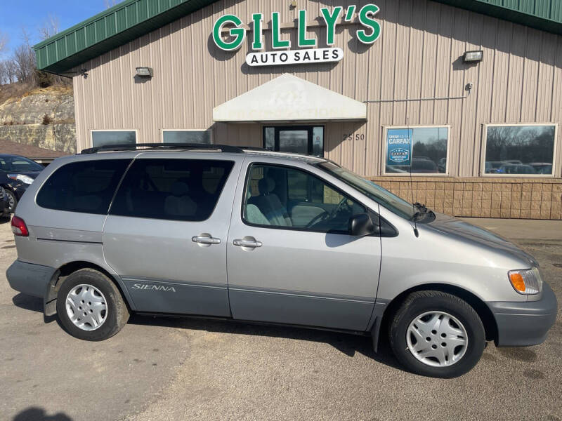 2003 Toyota Sienna for sale at Gilly's Auto Sales in Rochester MN