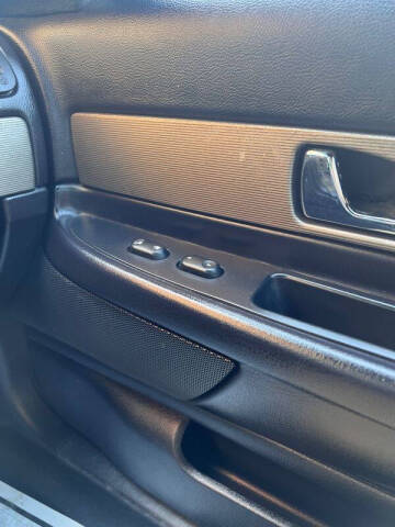 2004 Ford Thunderbird Deluxe