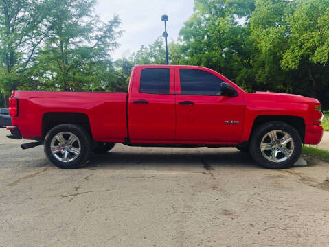 2018 Chevrolet Silverado 1500 Custom