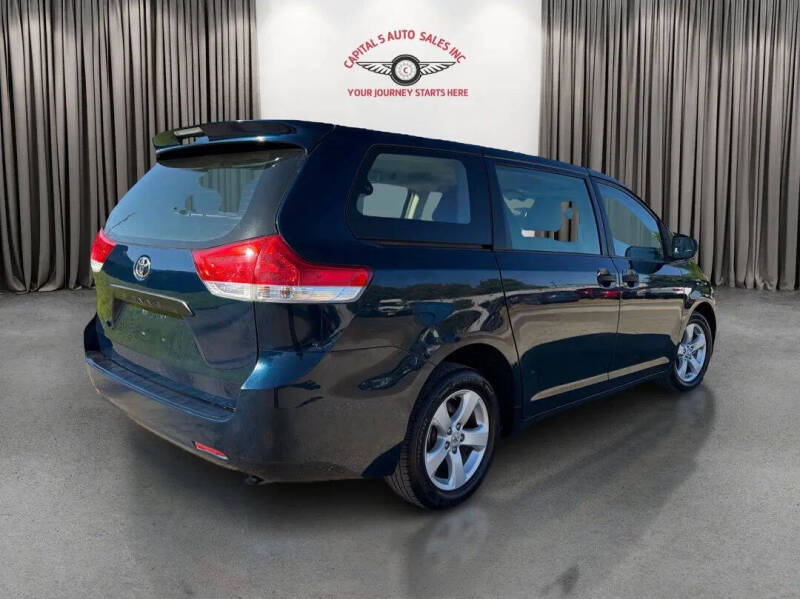 2012 Toyota Sienna
