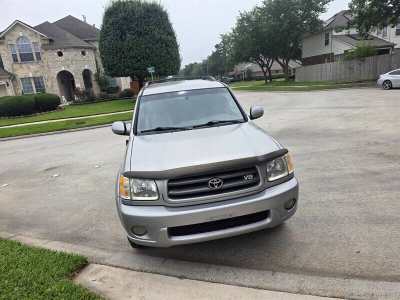 2004 Toyota Sequoia SR5