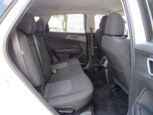 2024 Kia Sportage LX