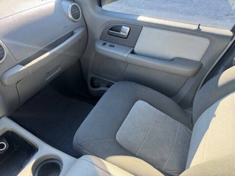 2004 Ford Expedition XLT