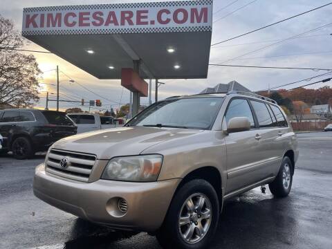 2004 Toyota Highlander for sale at KIM CESARE AUTO SALES in Pen Argyl PA