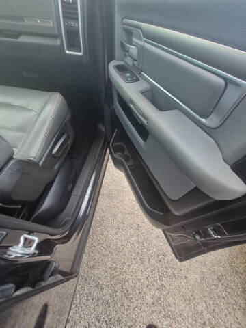 2016 RAM 1500 SLT
