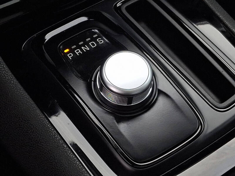 2023 Chrysler 300 S V6