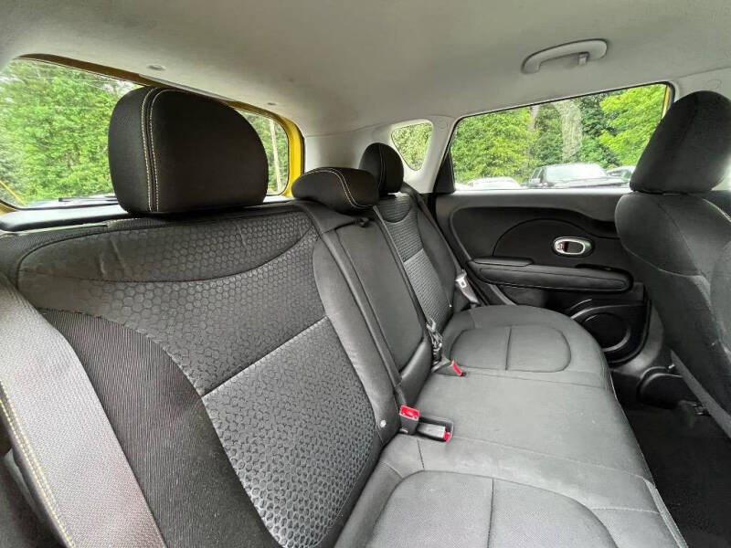 2016 Kia Soul +
