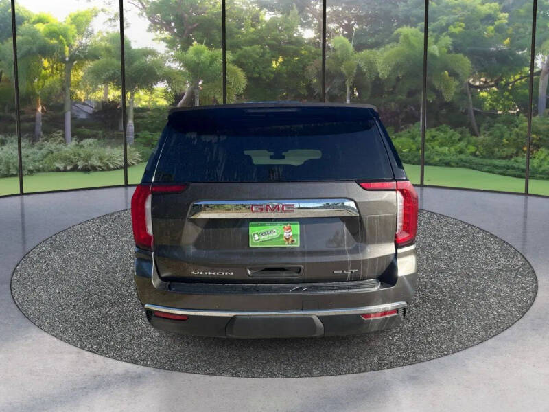 2021 GMC Yukon SLT